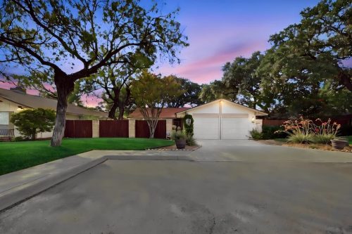Real Estate Photographers In San Antonio Extra Mile Media 10 12 2026 1